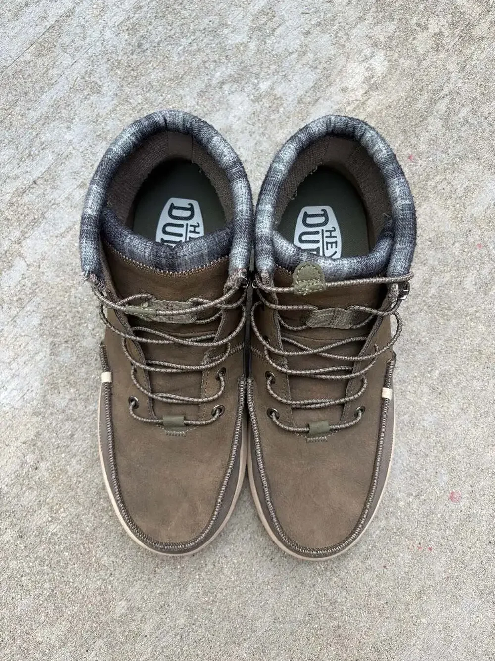 Hey Dude Men's Bradley Classic Boot Walnut Plaid Lined Chukka Boots